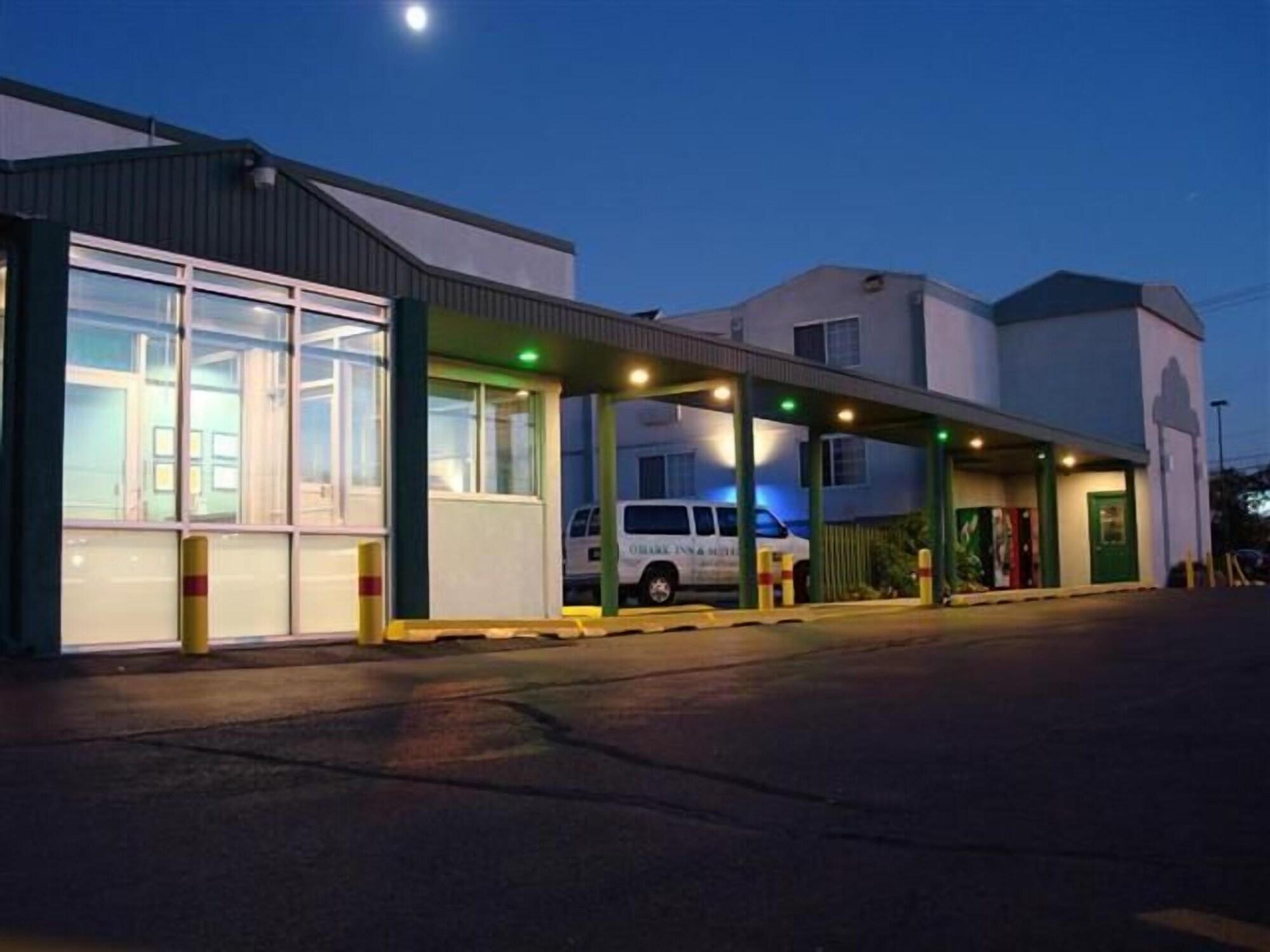 Varios O'Hare Inn & Suites