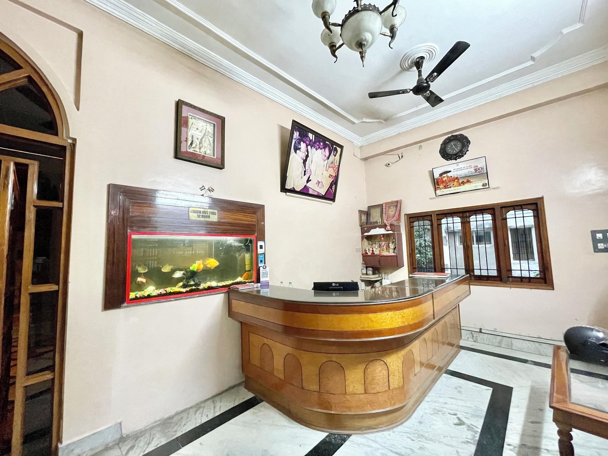 Vista Lobby Hotel Shivam in Varanasi