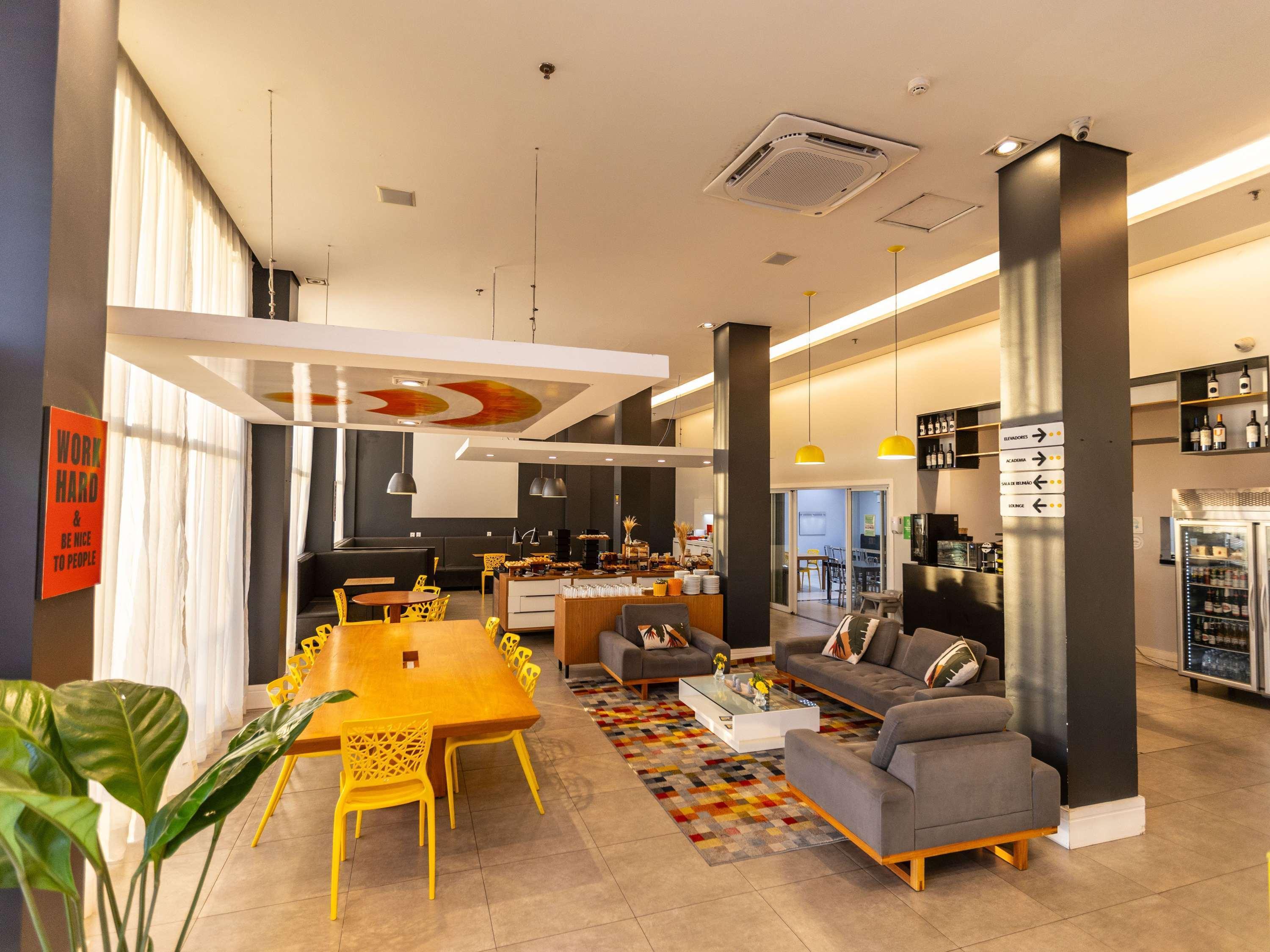 Vista Exterior Ibis Styles Boa Vista