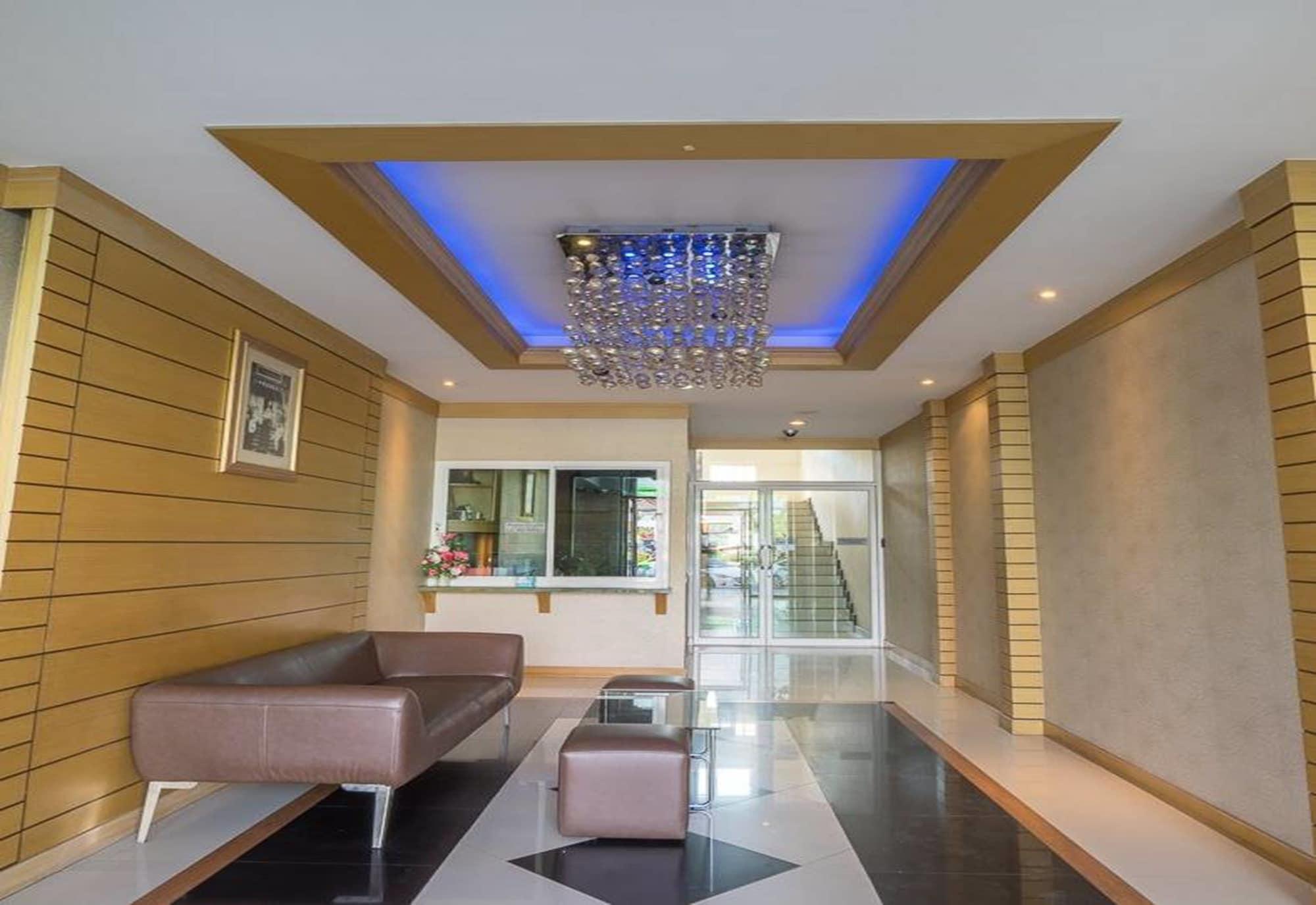 Varios Sansuk Apartment