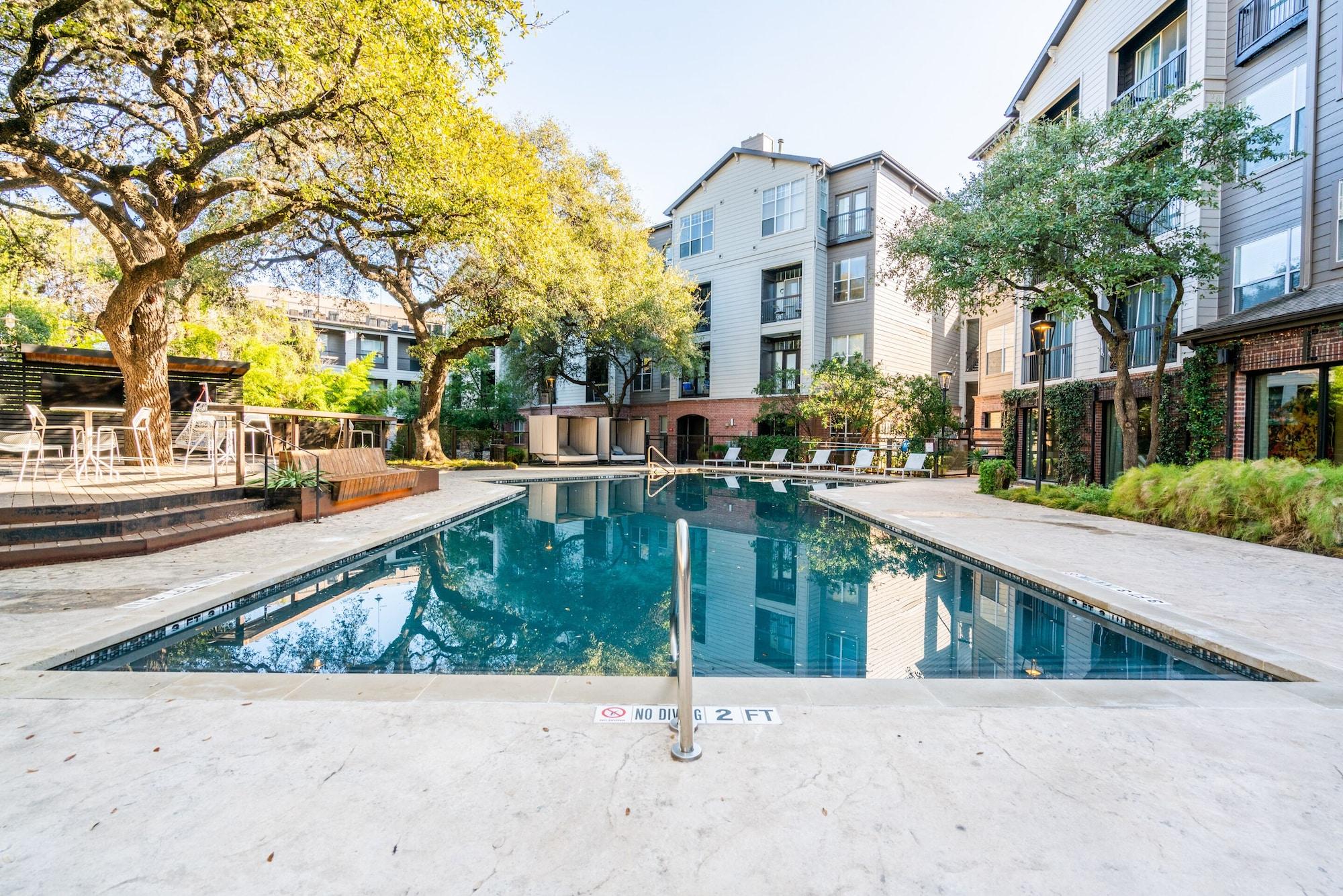 Vista Exterior Mint House SoCo Austin