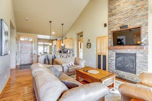 Alquiler Vacacional - Mountain-view Cabin Near Trails in Powell Butte!