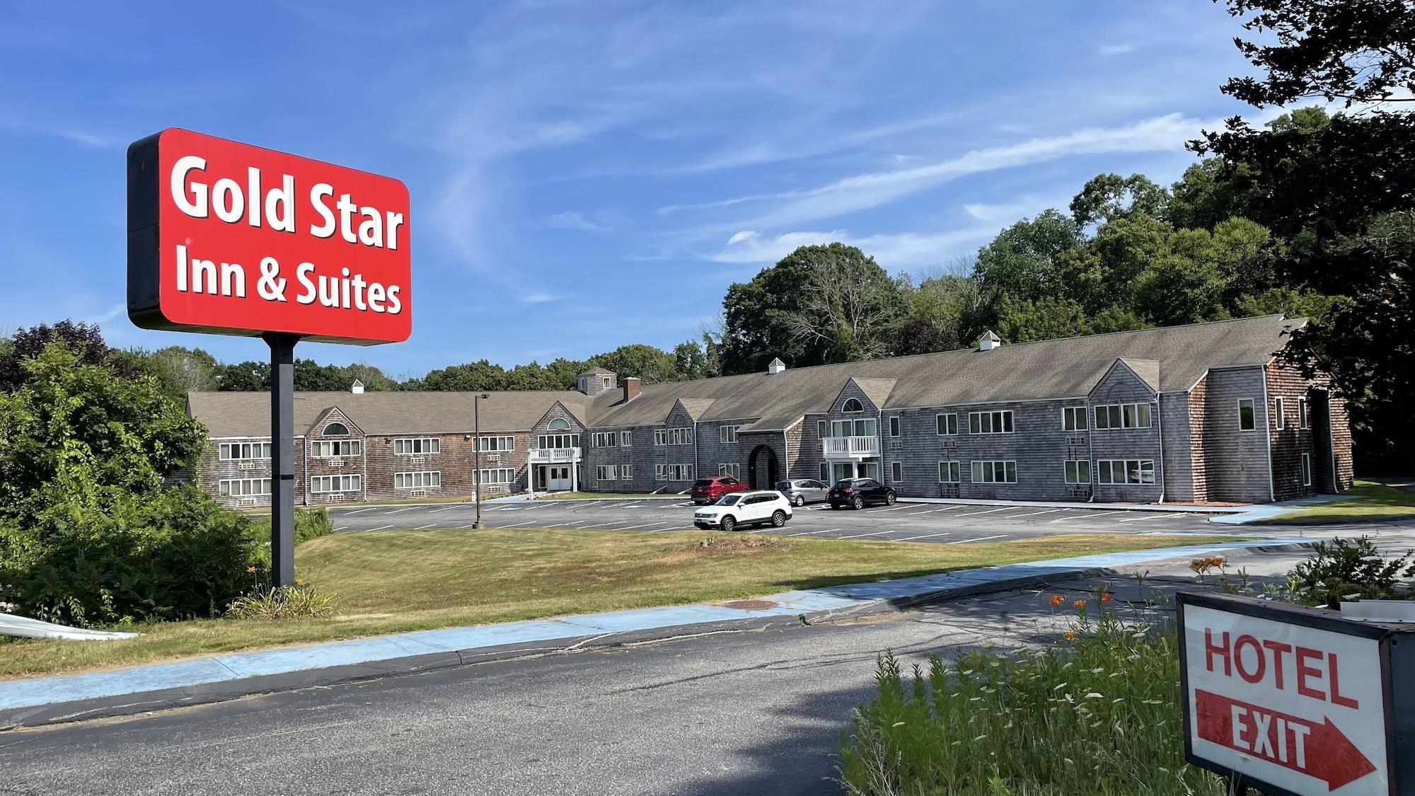 Varios Gold Star Inn & Suites