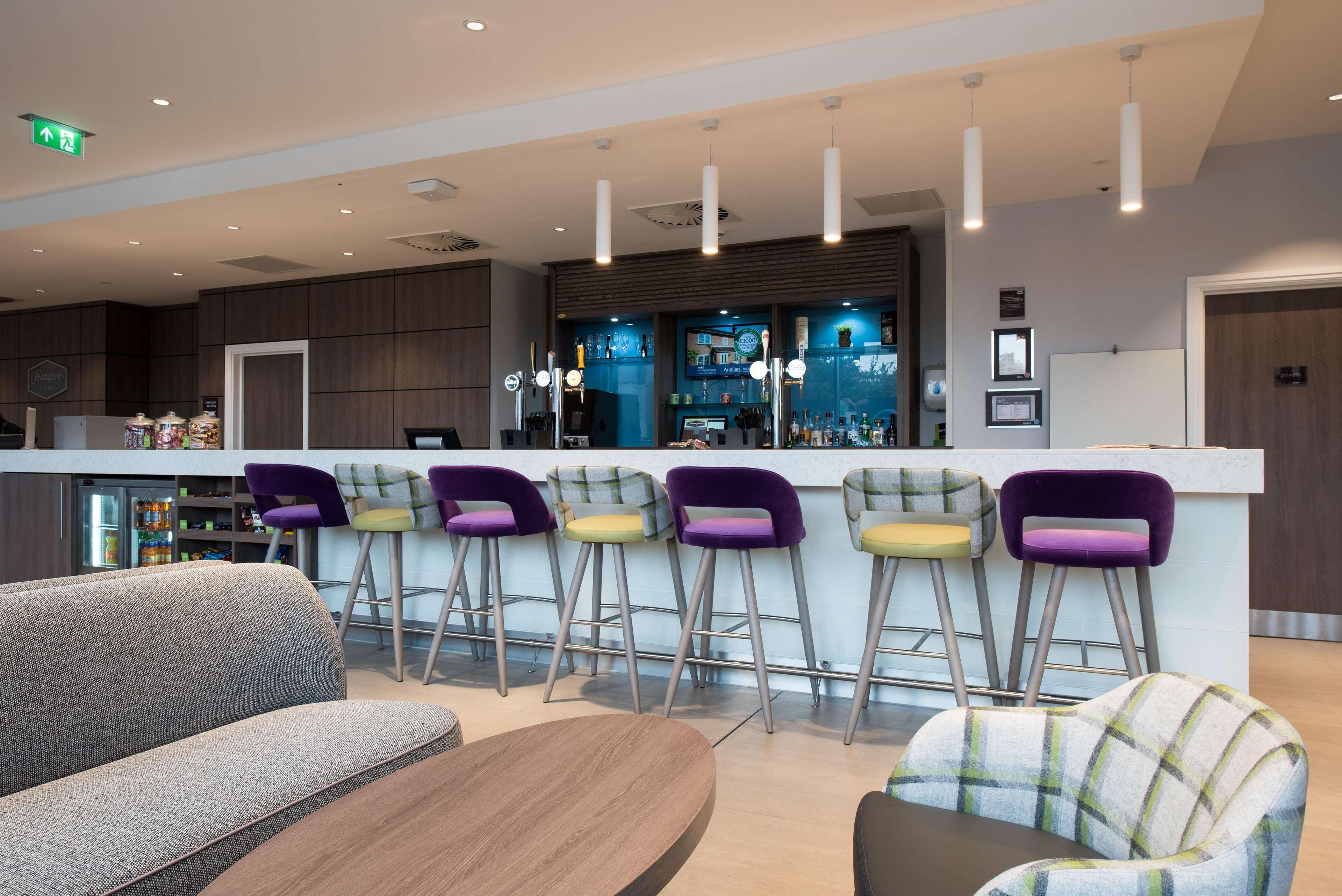 Bar/Salón Hampton by Hilton Edinburgh West End