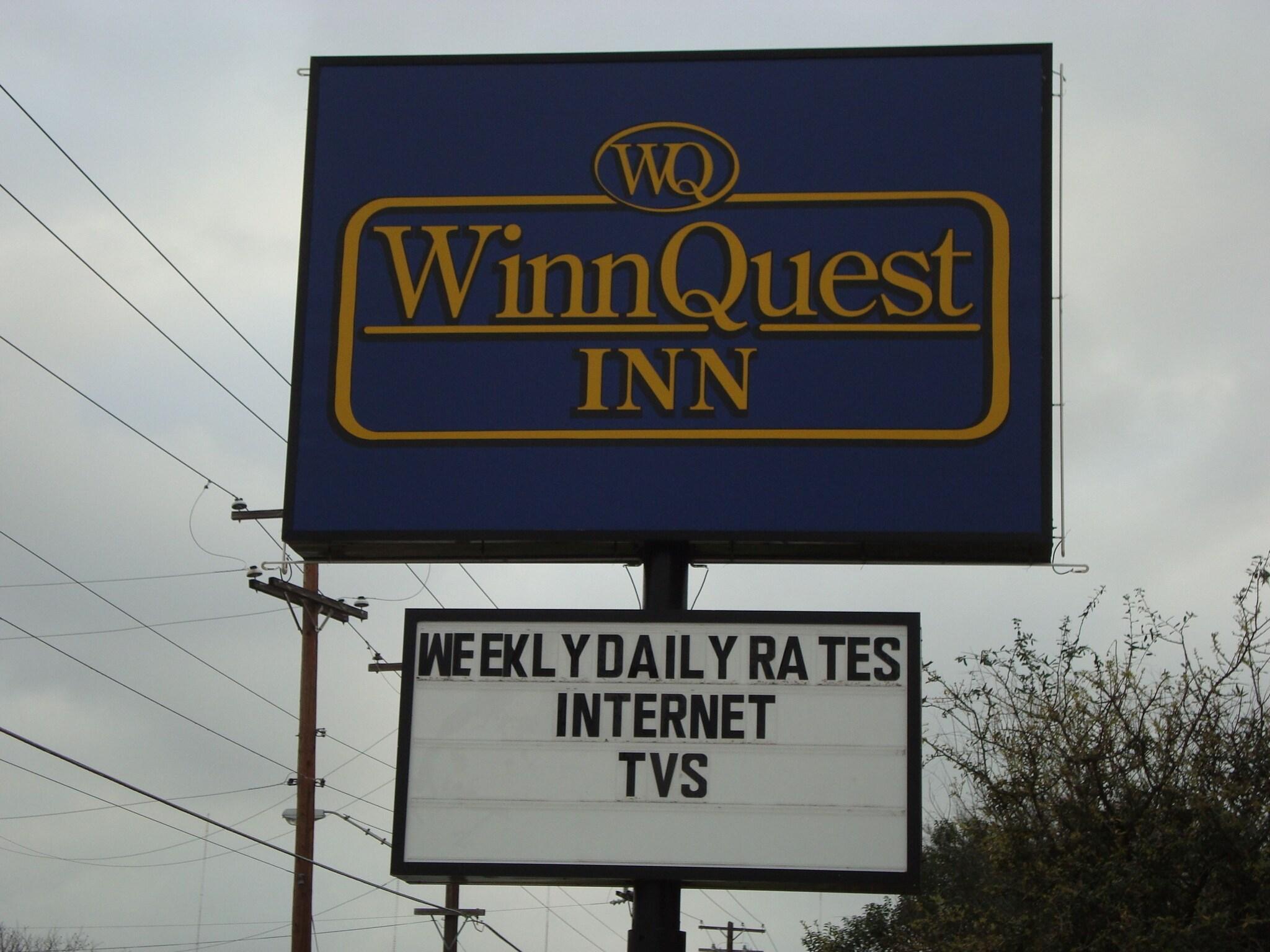Vista Exterior Winnquest Inn Near Ft. Sam Houston