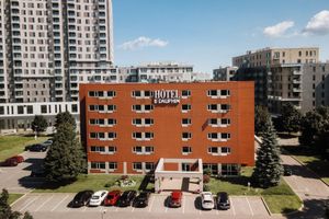 Alojamiento - Hôtel Le Dauphin Montréal - Longueuil