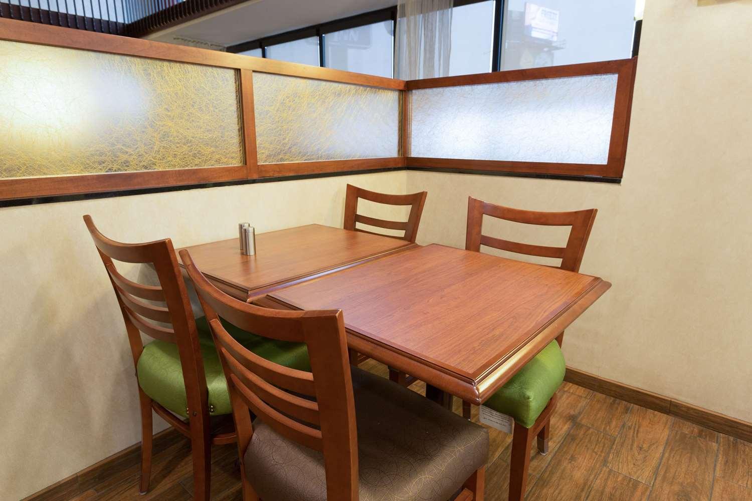 Restaurant Drury Inn & Suites Marion