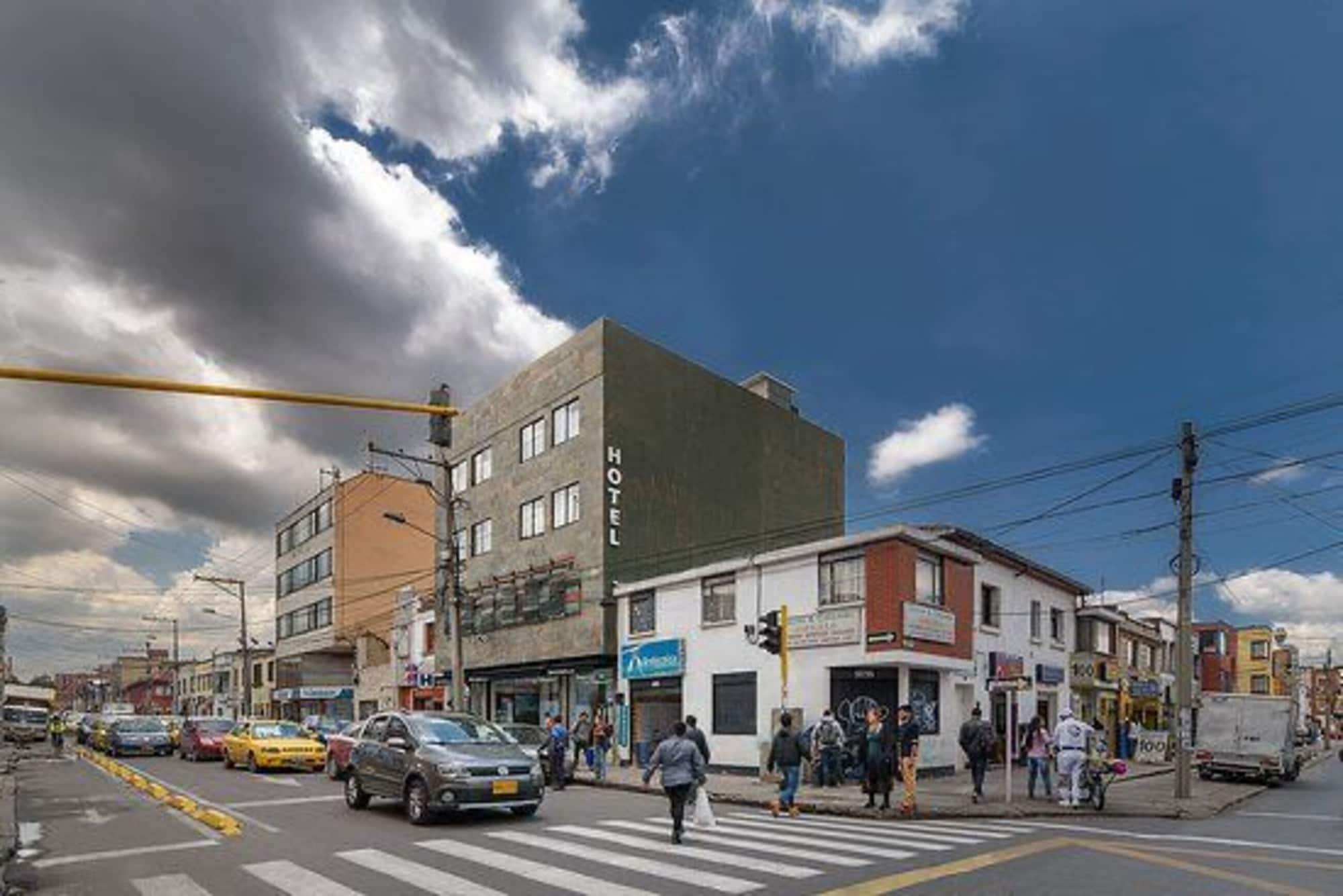 Vista Exterior Hotel De La Salle