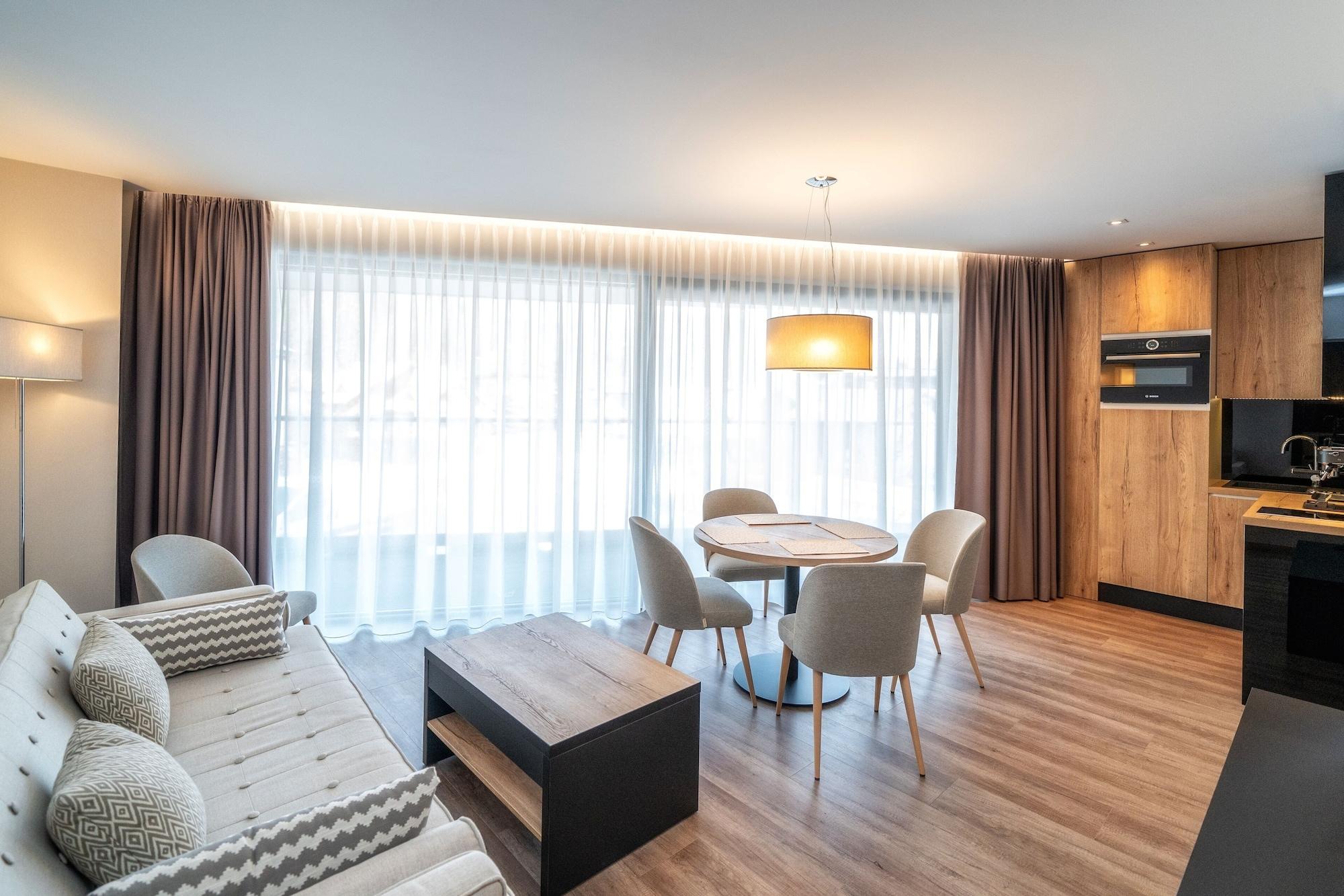 Varios Meta Apartments