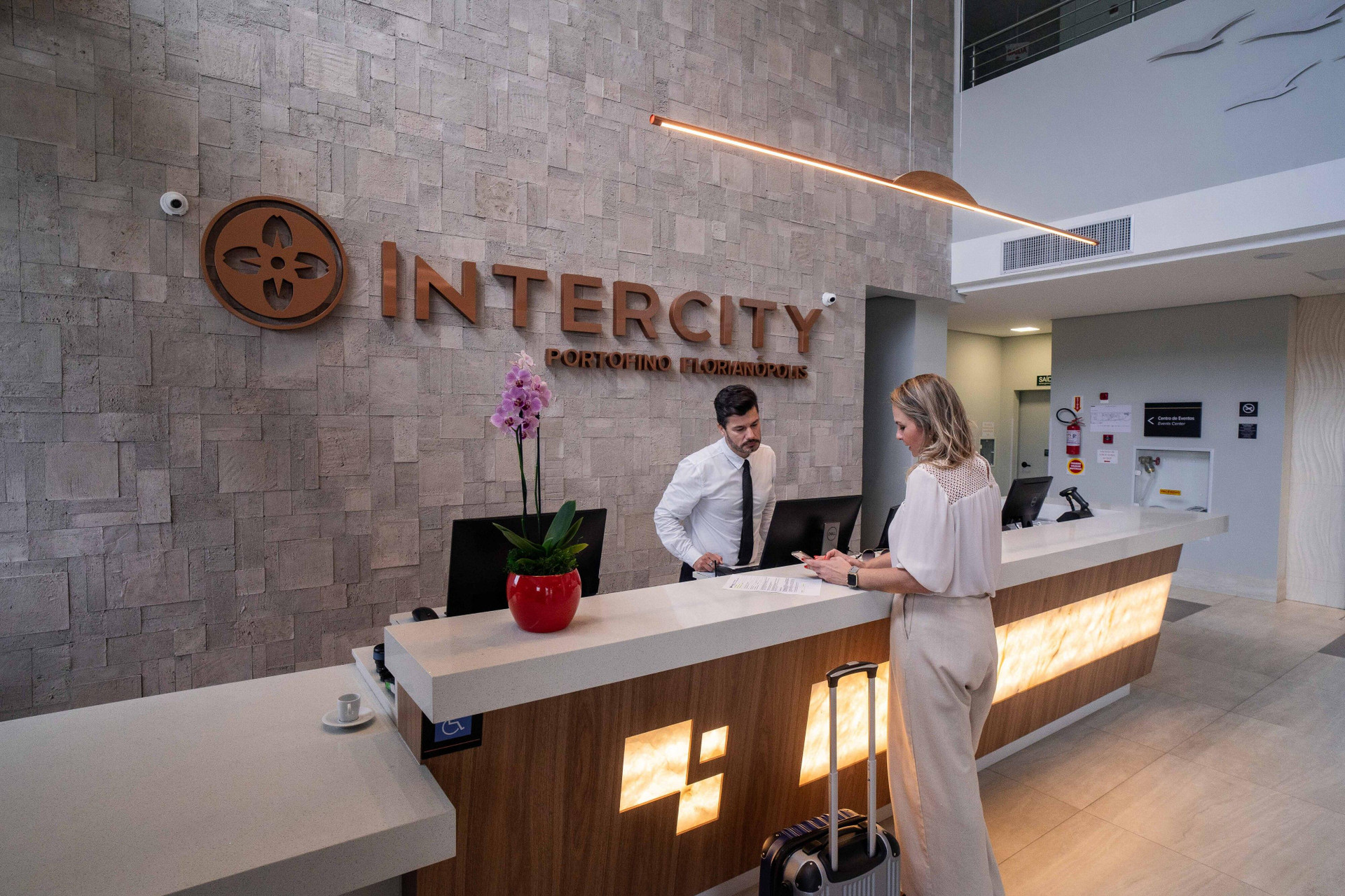 Vista Lobby Hotel Intercity Portofino Florianópolis