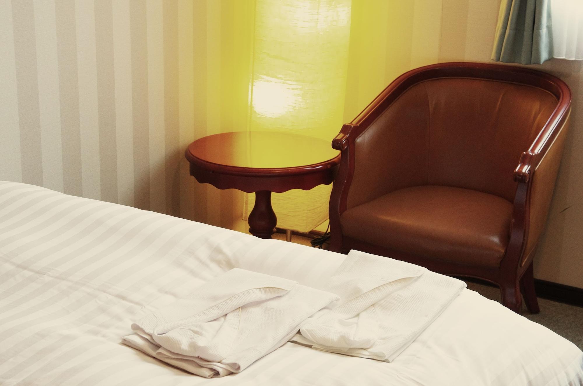 Set de Habitación Tsukuba No Yu Urban Hotel