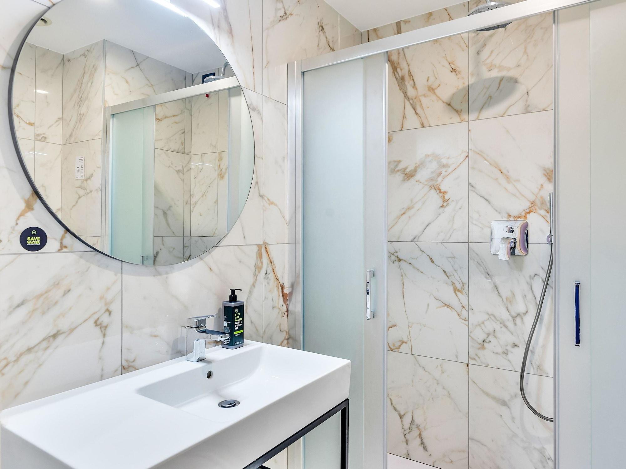 Equipamiento de Habitación B&B Hotel Milano Aosta