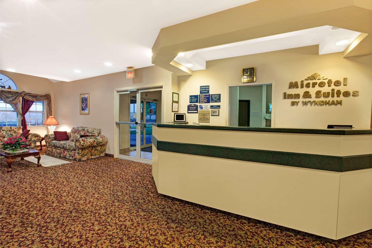 Vista Lobby OYO Hotel Mesquite TX, Hwy 80