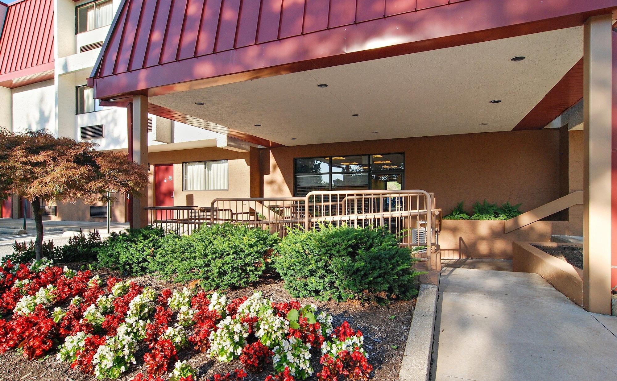 Vista Exterior Red Roof Inn Cleveland Airport-Middleburg Heights