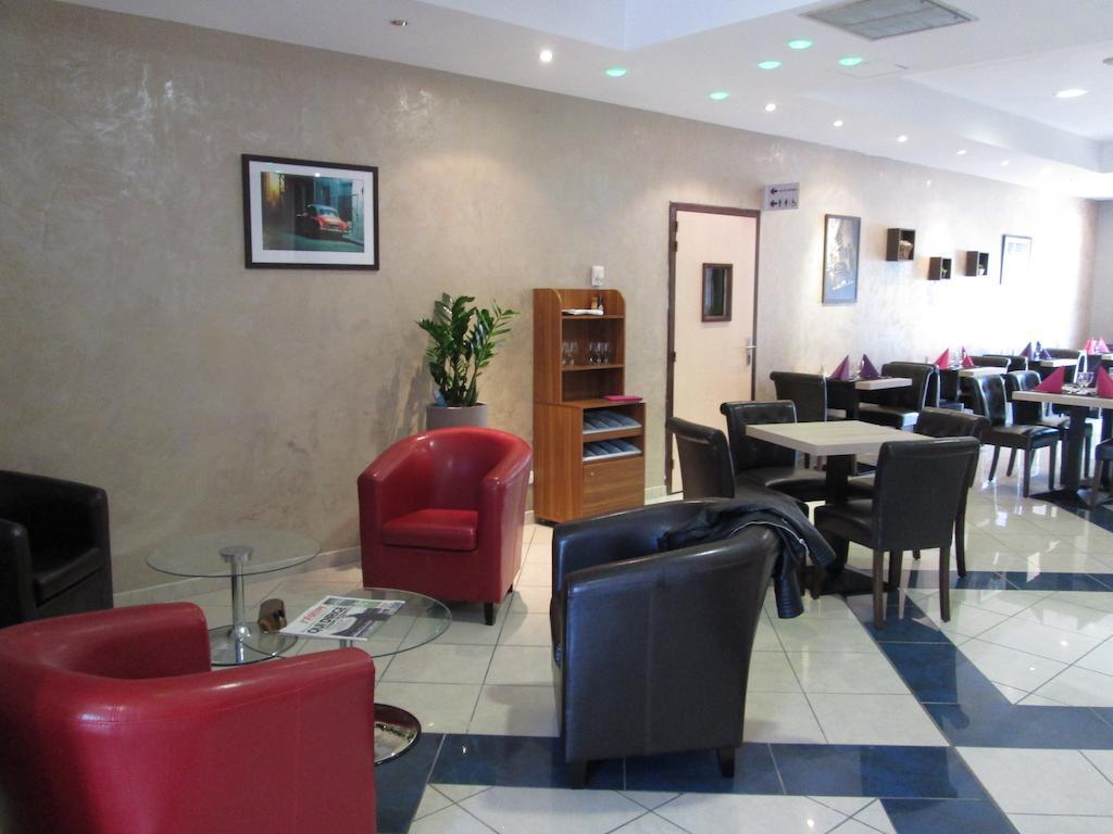 Vista Lobby Ariane Hotel Istres