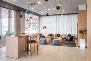 Alojamiento - Madrid Airport Suites, Affiliated by Meliá