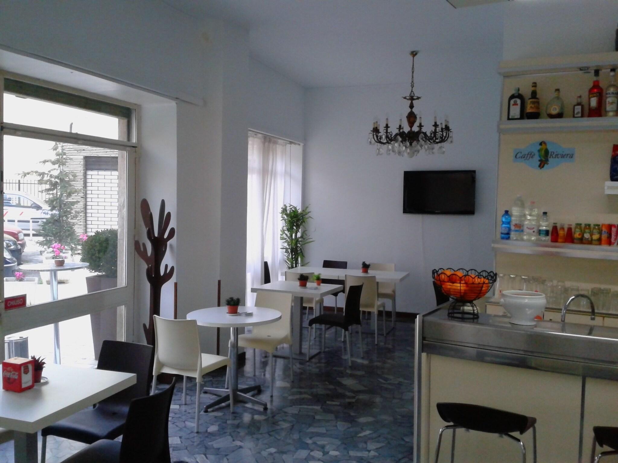 Bar/Salón Hotel Riviera