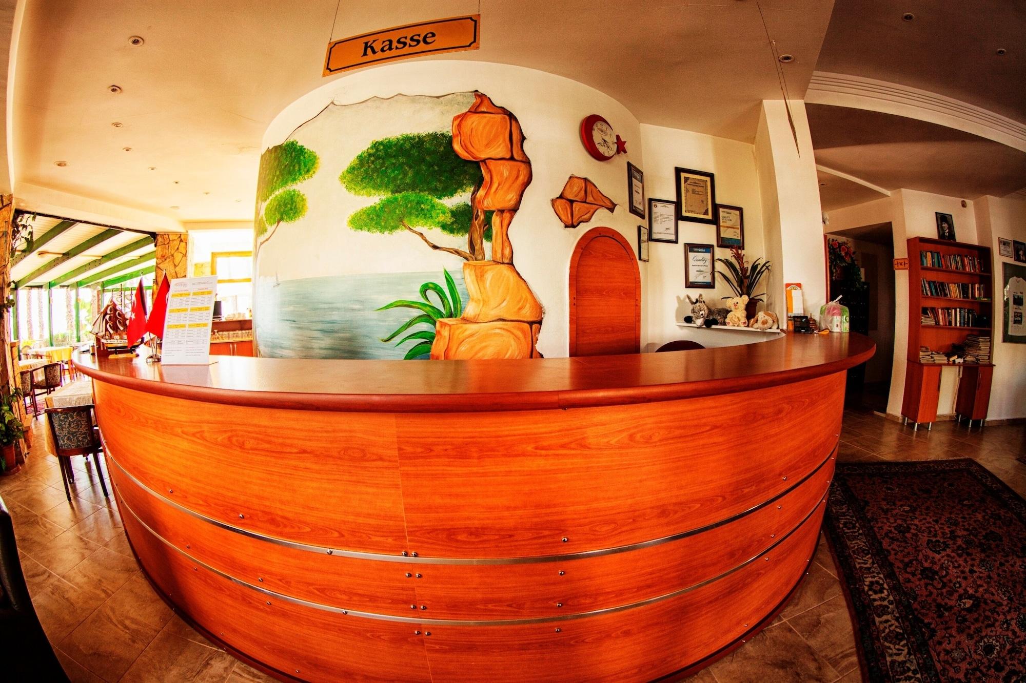 Vista Lobby Panorama Plaza