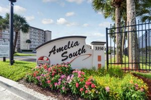 Alquiler Temporario - Remodeled Condo with Easy Access to the Beach by RedAwning