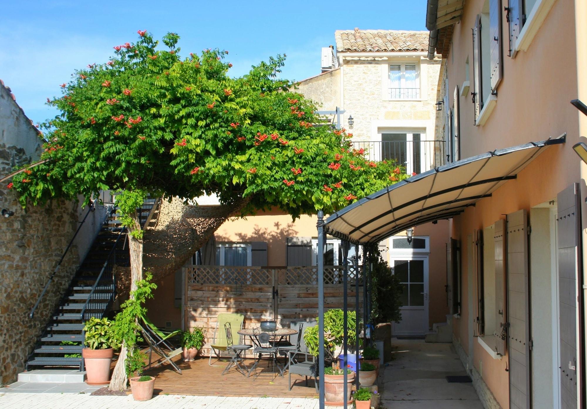 Varios Maison d'hôtes la Bignone