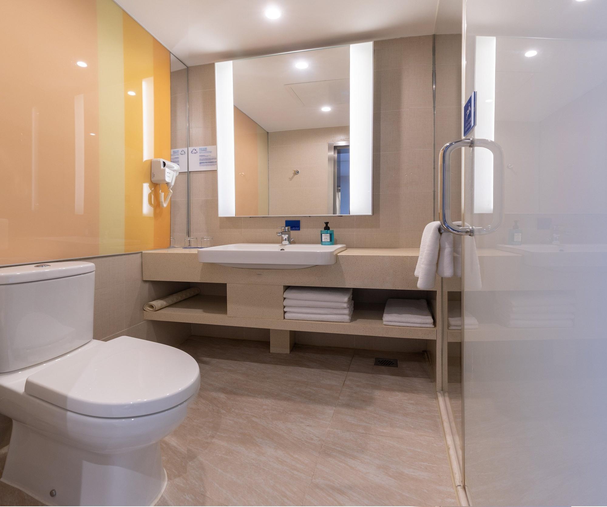 Set de Habitación Holiday Inn Express Shanghai Zhenping by IHG