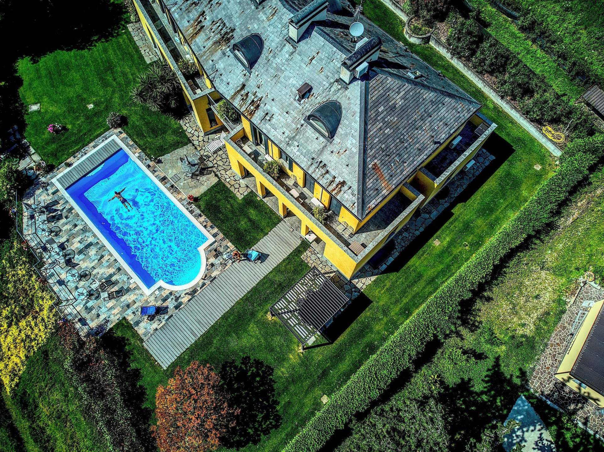 Vista Exterior Montebello