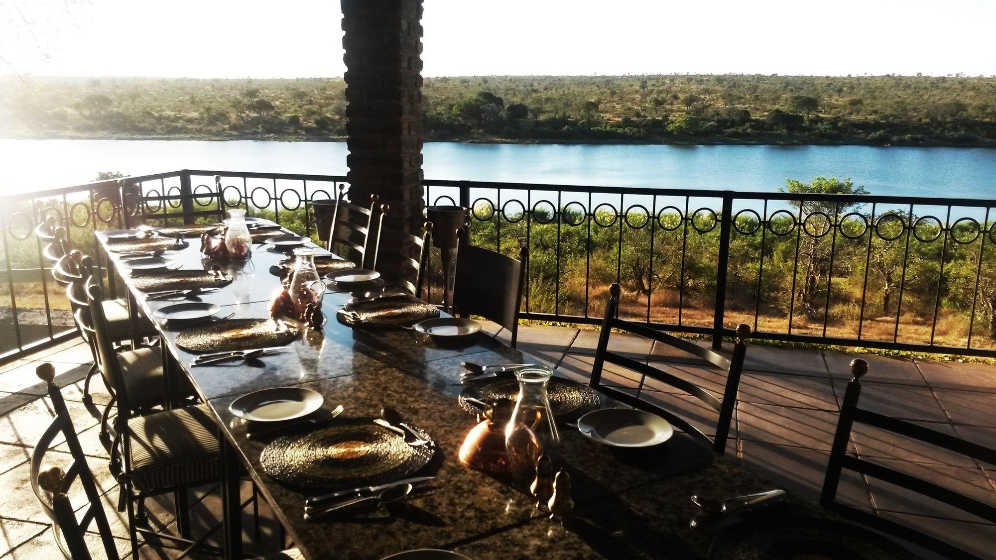 Restaurant Buhala Lodge