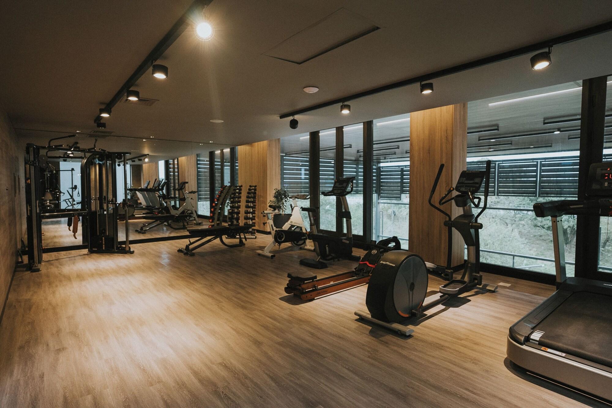 Gimnasio Howard Johnson Plaza La Ribera