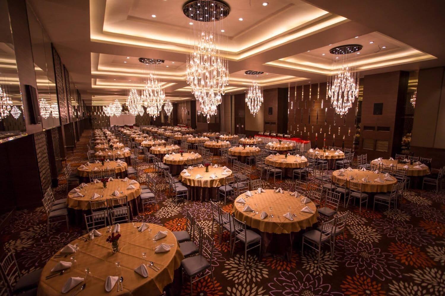 Restaurant Subic Bay Travelers Hotel & Event Center