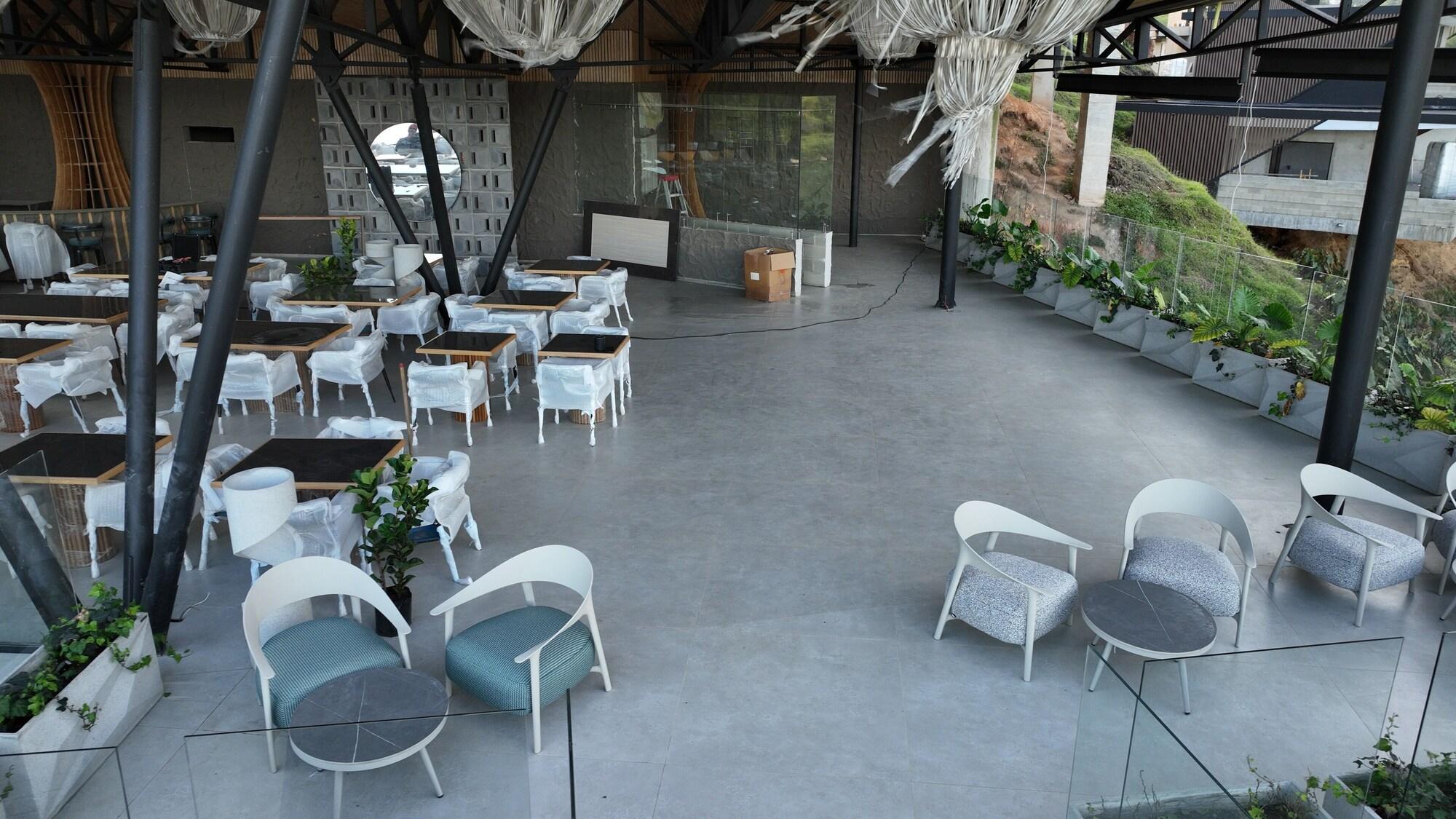 Vista Lobby Roka Hotel