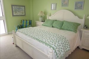Alquiler Vacacional - Panoramic Oceanfront in Sea Colony. Steps to the beach. Beautiful Five Star.