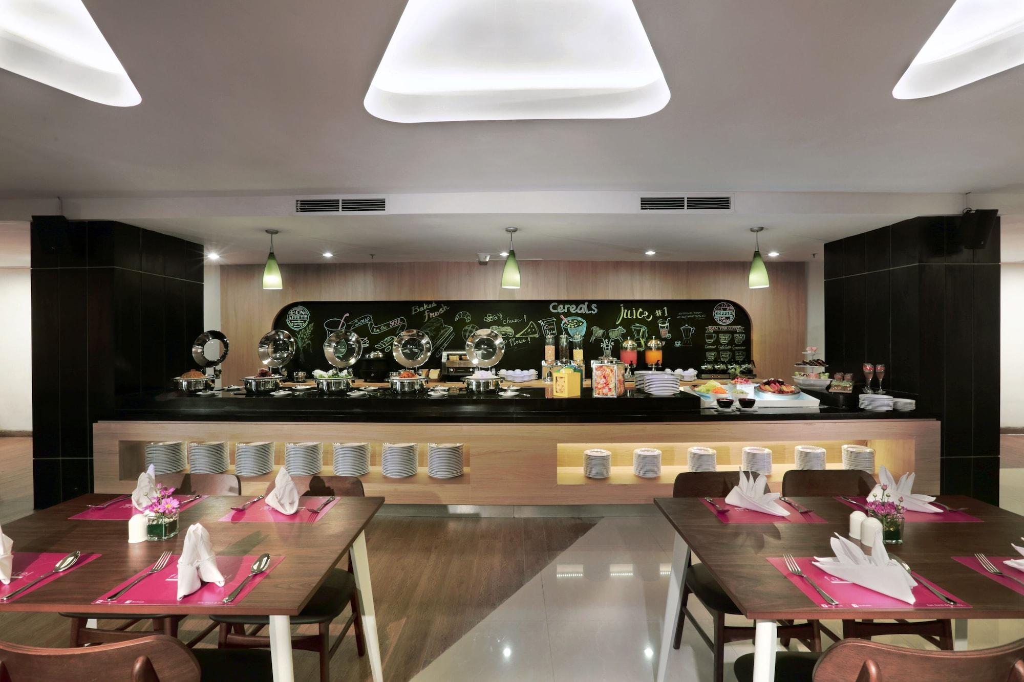 Restaurant Yusra Inn Hotel Bekasi