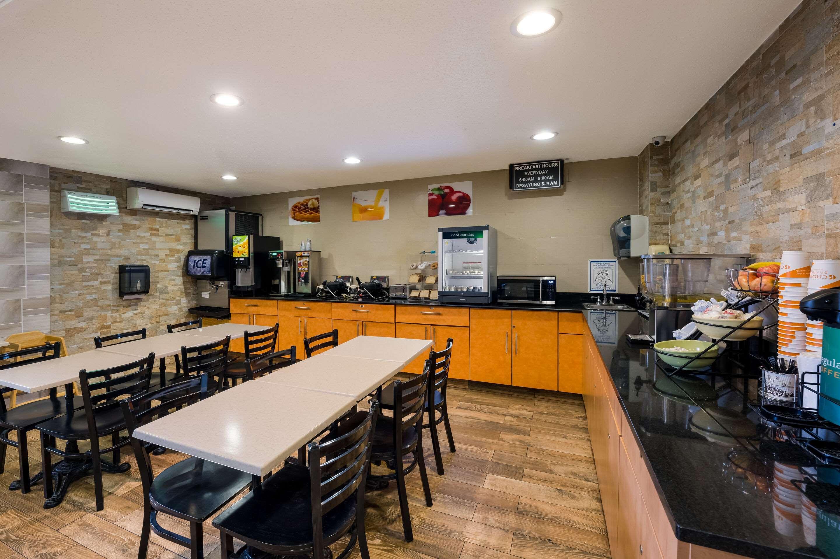 Restaurant Quality Inn JFK Airport Rockaway Blvd