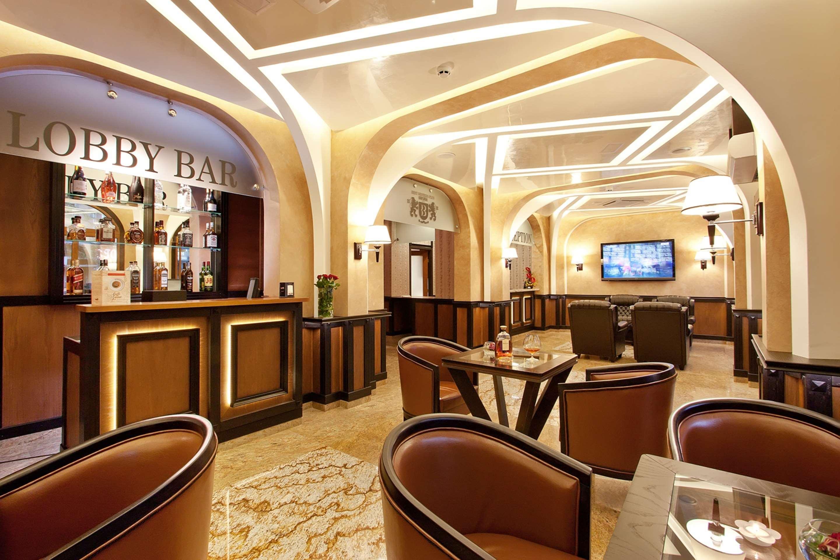 Vista Lobby Best Western Plus Bristol Hotel