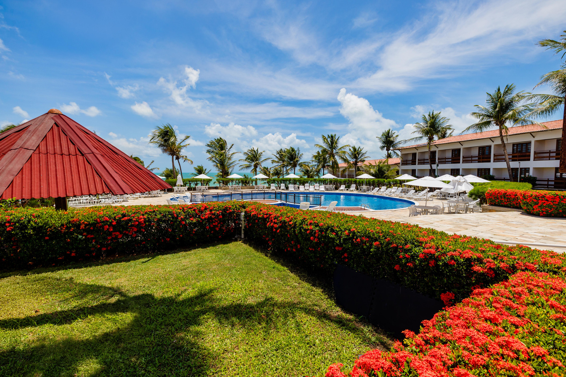 Vista Piscina Mirai Beach Hotel