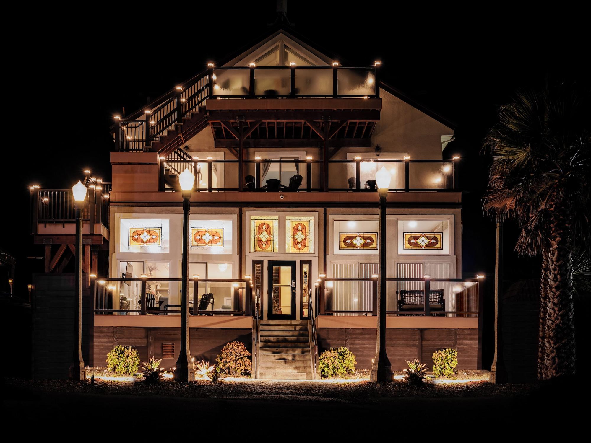 Varios Ocean View Inn