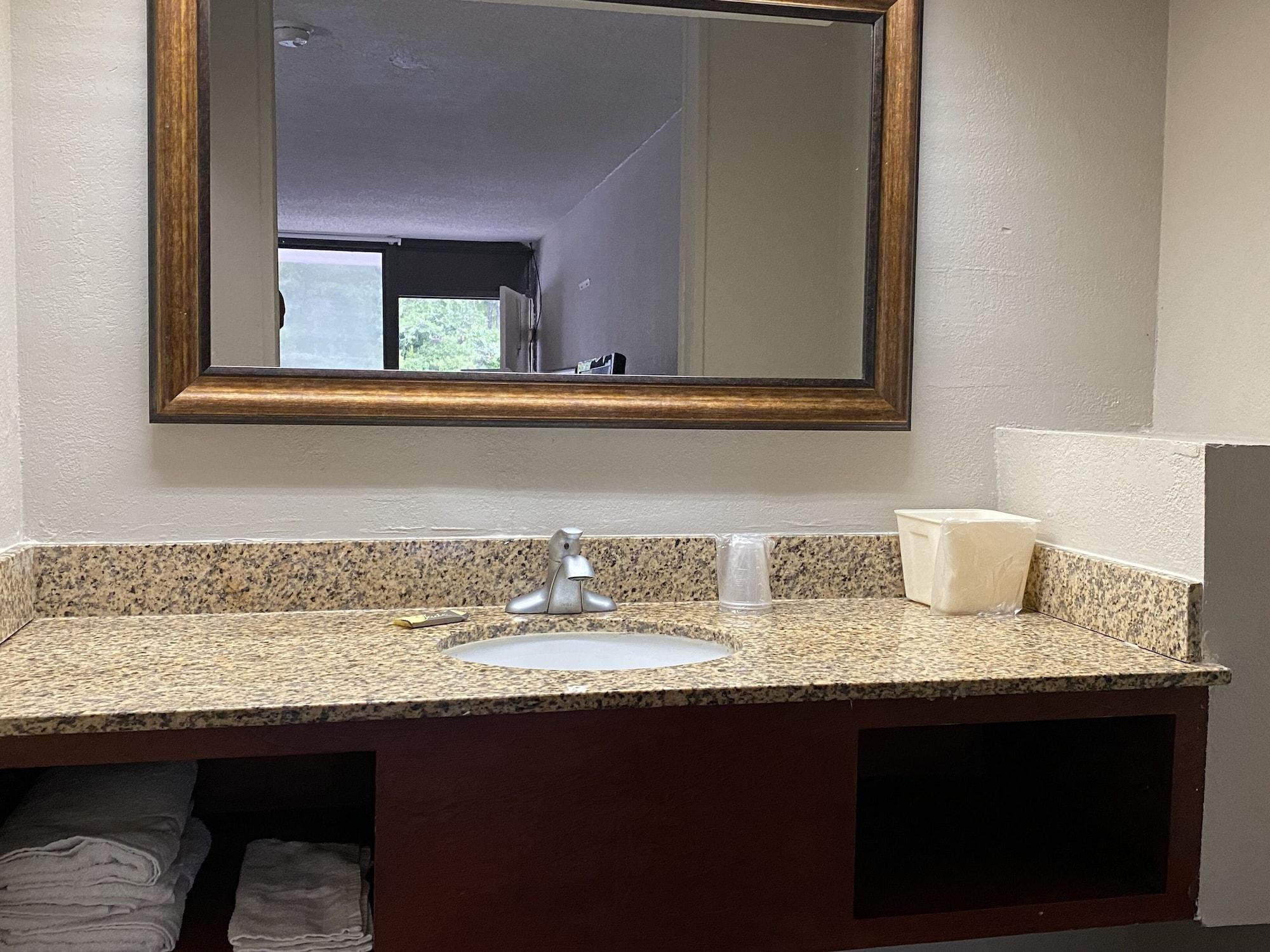 Habitación Days Inn by Wyndham Ozark