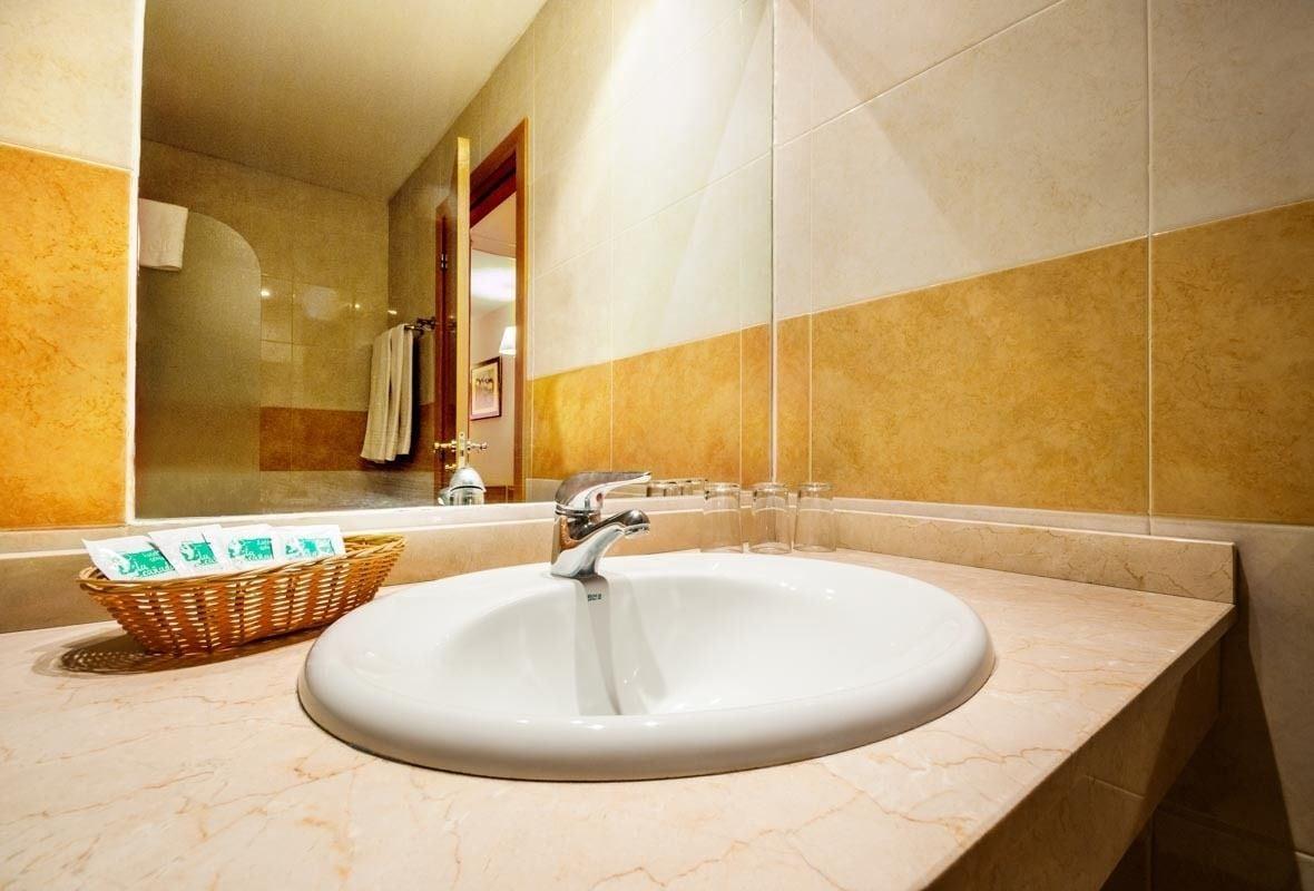 Equipamiento de Habitación La Cañada