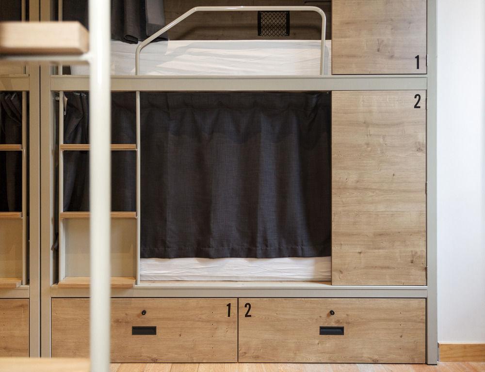 Habitación A Room In The City