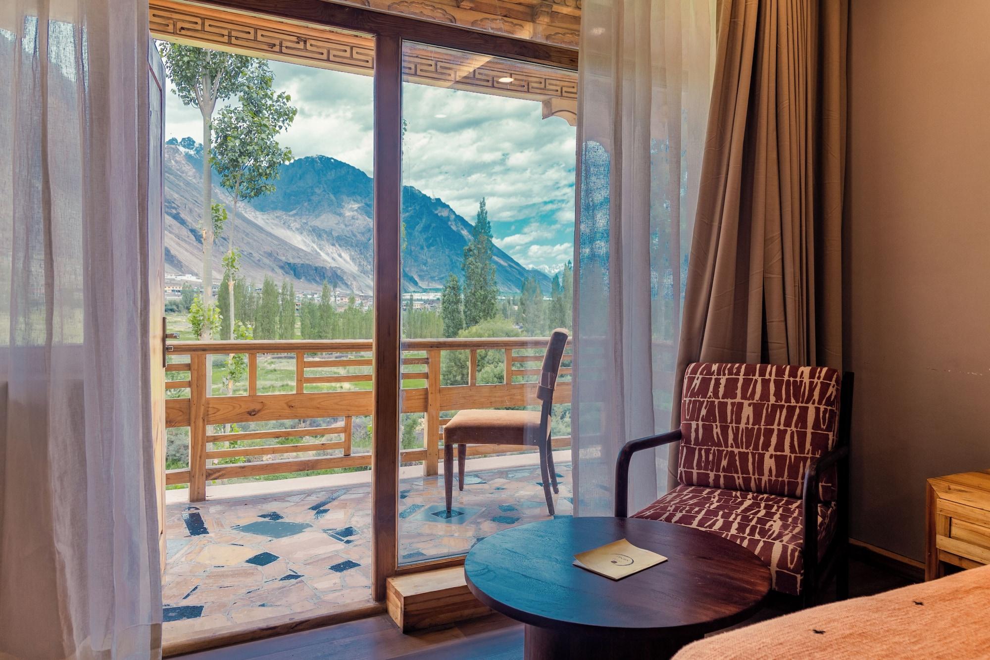 Varios Aksai Boutique Hotel