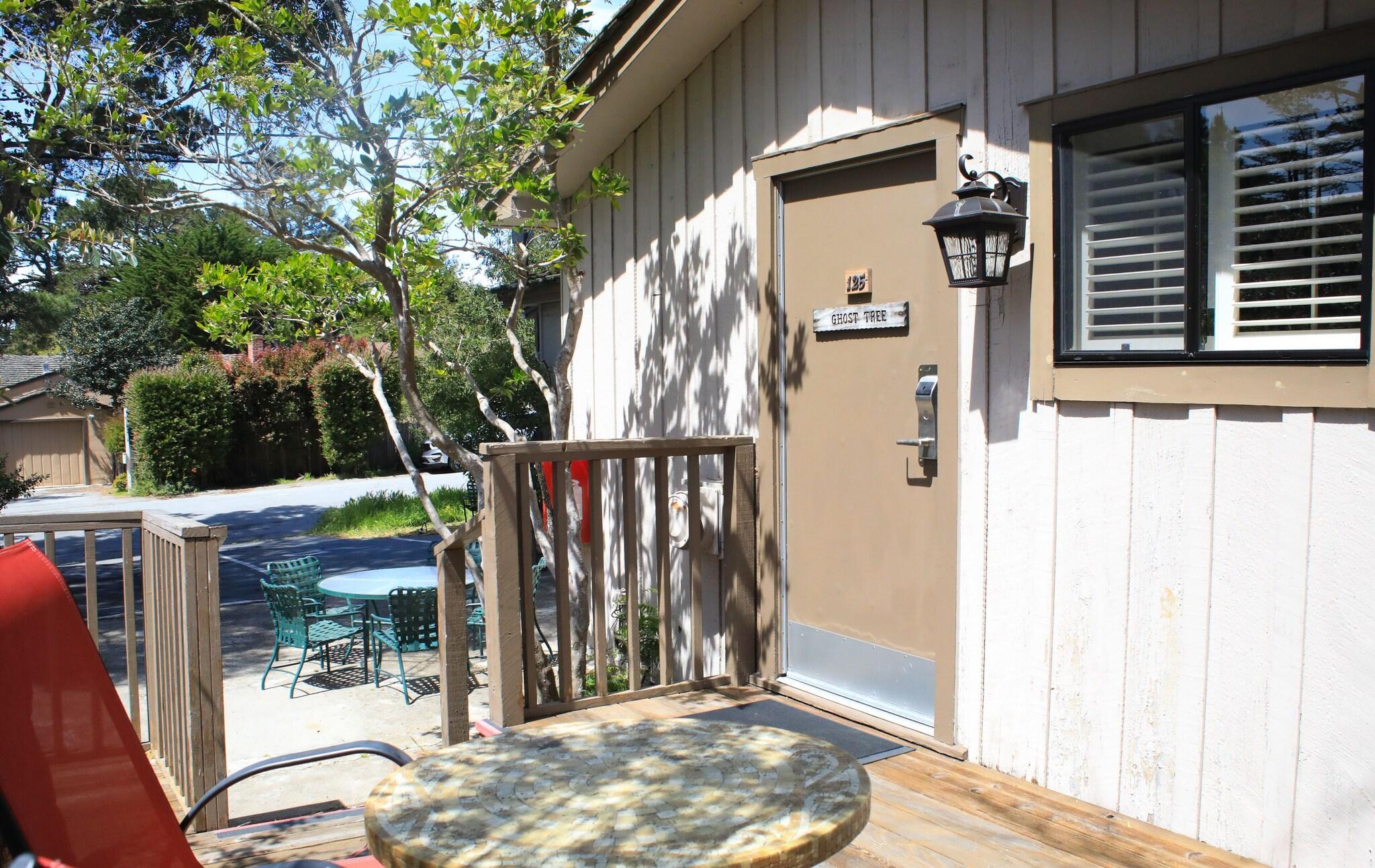 Vista Exterior Carmel Resort Inn