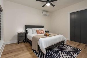 Alquiler Vacacional - Modern Scandi Newly Renovated Midtown Charm