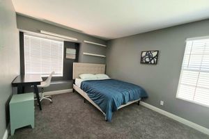 Alquiler Vacacional - Perfect Vegas Oasis with Gorgeous Yard/Spa and Pool, Remote Working & Vacation