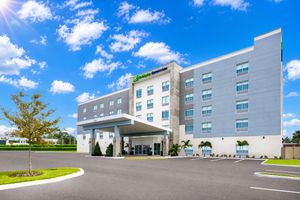 Hospedagens - Holiday Inn Express & Suites Tampa Stadium – Airport Area by IHG