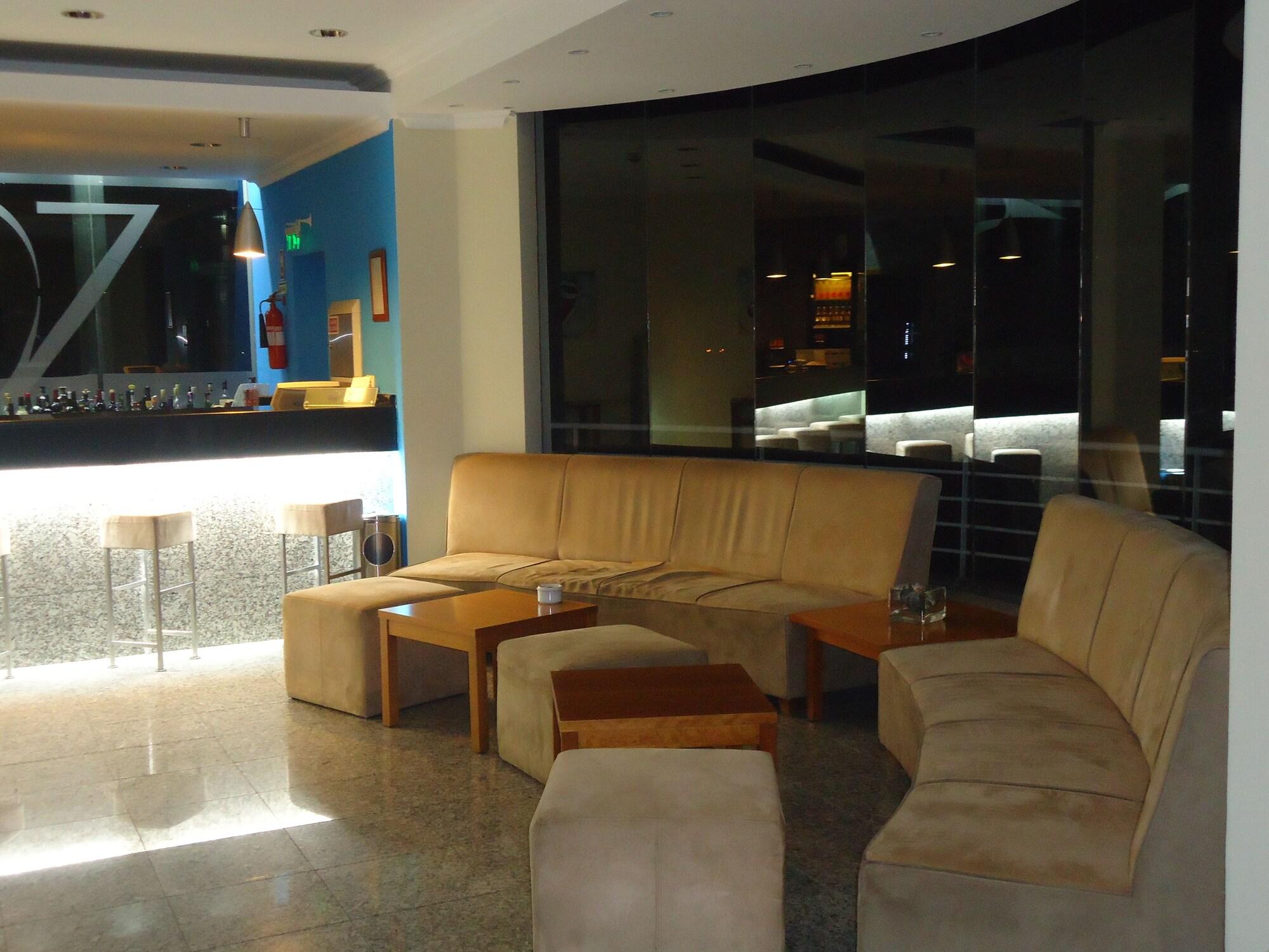 Bar/Salón Pombeira Hotel