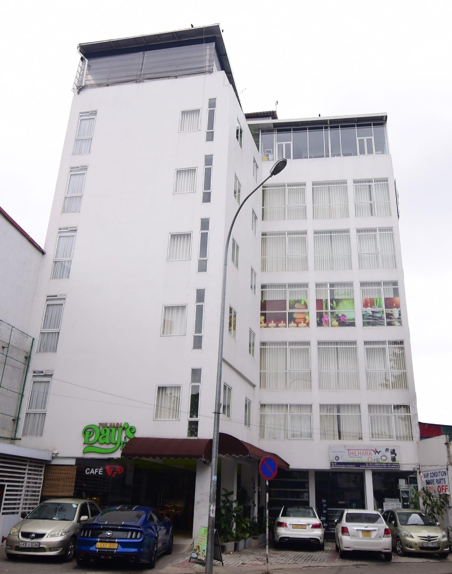 Vista Exterior Thilhara Colombo