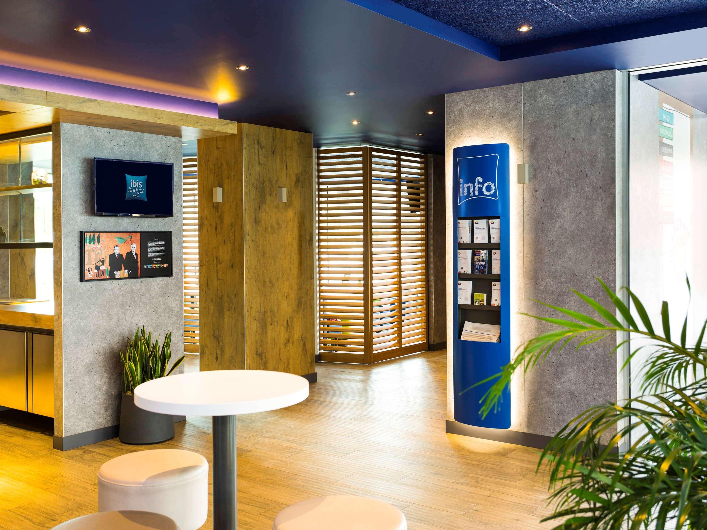 Vista Exterior B&B Hotel Zaragoza Plaza Mozart