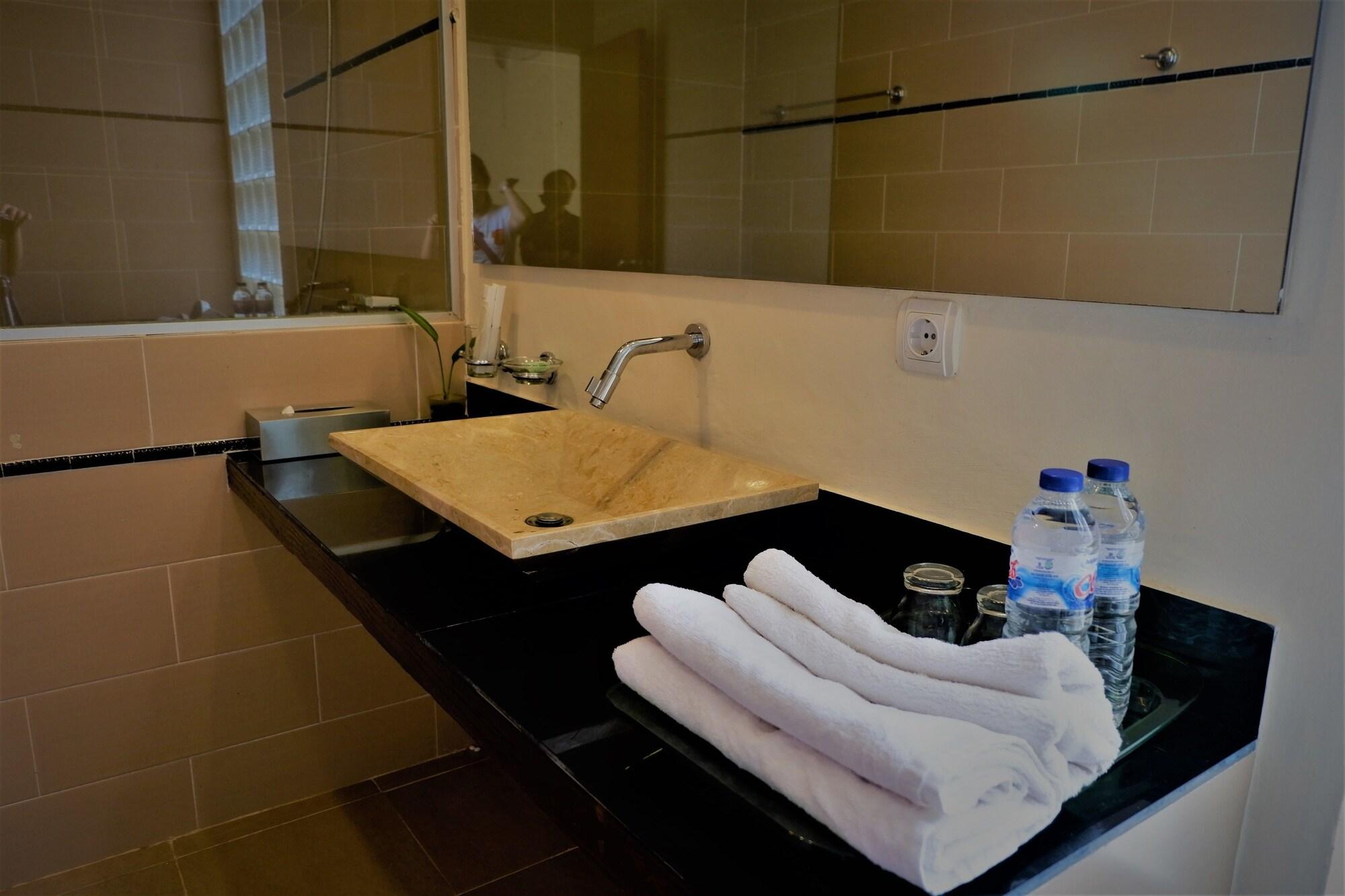 Equipamiento de Habitación Villa Kendi