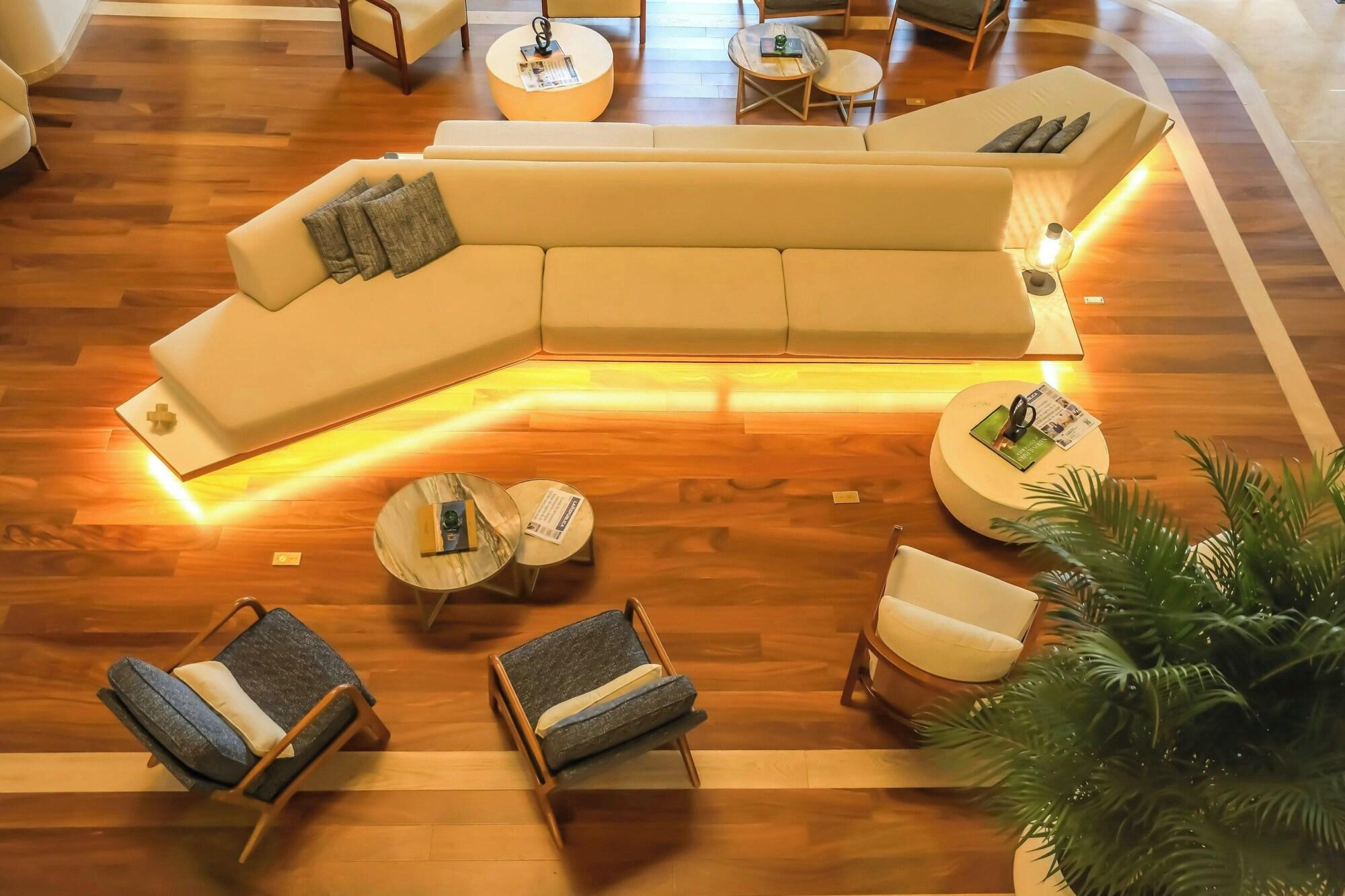 Vista Lobby Delta Hotels by Marriott San Jose Aurola
