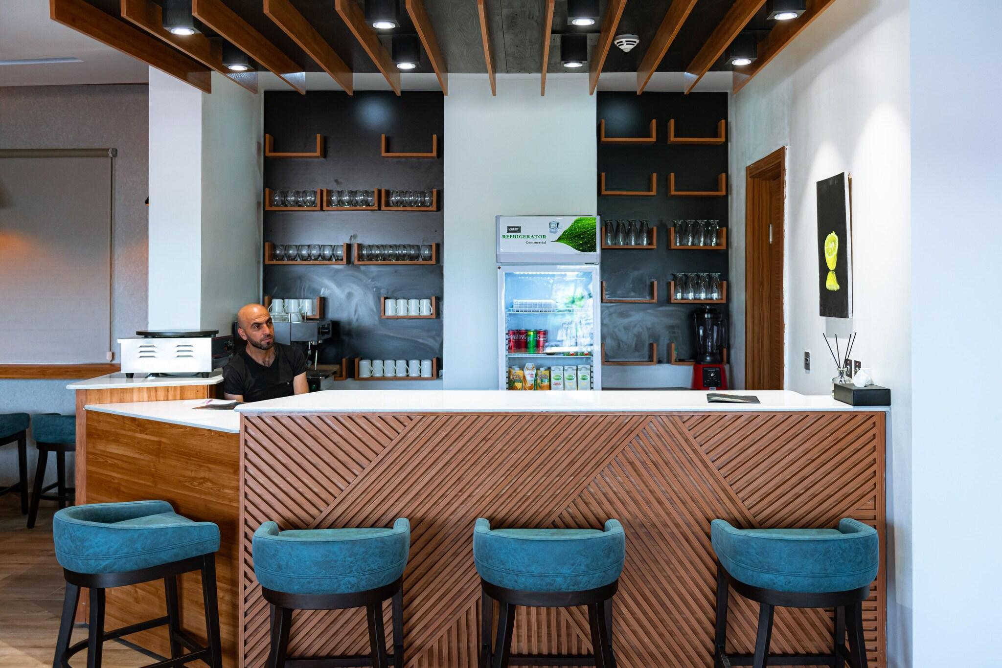 Restaurant Wali's Suites